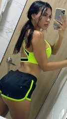 Una bella donna fontana disponibile 