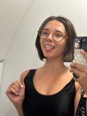 Ciao, sono nuovo qui. Un messaggio privato sarebbe molto gradito. 🥰