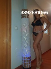 SPLENDIDA MILF MOLTO SEXY SIMPATICA E SOLARE 