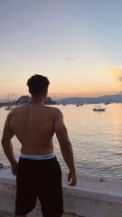 🔥 19 anni, atletico e super dotato per donne di ogni età e coppie - Massimo divertimento e discrezione! 🚀