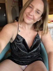 Villanuov sono disponibi.e per tutti i vostri piaceri sessuali, miei cari. Venite, non sono una ragazzina, sono una donna responsabile. Miei cari, ven