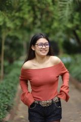 SARA RAGAZZA GIOVANE SONO A RIVA DEL GARDA E LE MIE FOTO SONO REALI  SONO SIMPATICA E GIOVANE 