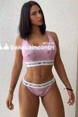 Novita' assoluta - Gran bella femmina latina 23enne, unica e travolgente, sensualissima (come vedi in foto)
