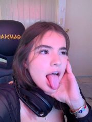 Sono disponibile per sesso a pagamento. 