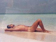 Uomo solo per ragAzze max 25 anni 