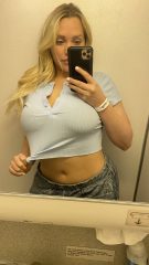 Sono disponibile per incontri sessuali a pagamento. 
