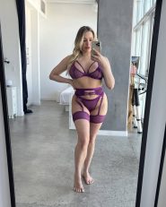 Sono disponibile per incontri sessuali a pagamento. 