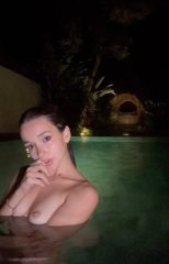 bella ragazza cattiva disponibile per un bel momento di piacere indimenticabile 