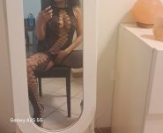 Eseguo massaggio prostatico body massage corpo a corpo massaggio rilassante con venuta finale foto reale misura 5 di seno.
