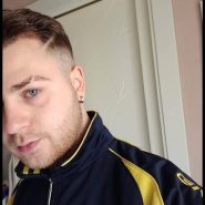 Voglio uomini che me lo mettono tutto nel culo, mi piace essere sborrato in faccia