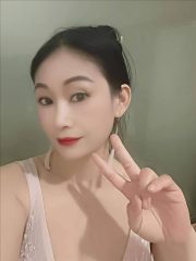 2 ragazze asiatiche molto bene e giovani 