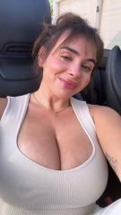 Ciao a tutti ❤️🥰
Sono Catalina, un'affascinante giovane donna disponibile per incontri discreti e a pagamento. 
Il mio telegramma: @Catalinaperrin 

