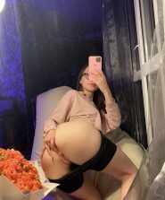 Sono disponibile per incontri sessuali.