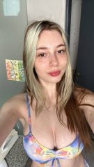 DONNA SINGLE EROTICA DISPONIBILE PER UNA INCONTRO SERIA 