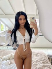 Mi chiamo Diana, ho 28 anni e sono disponibile per un incontro sessuale a pagamento. Se sei interessato, scrivimi su WhatsApp 😘😘😘😘💖😍😍🥰💋💋💋