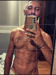 Cerco donna dai 35 ai 50 per incontri sessuali totalmente gratuito. Non ospito, raggiungo a casa vostra, hotel, o auto.