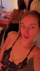 Sono disponibile per qualsiasi tipo di sesso senza impegno. Se sei interessato, lasciami un messaggio 👅. 

Telegram: @Clara12380