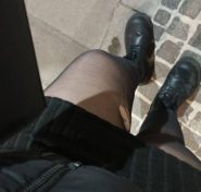 Vendo foto personalizzate di piedi, calzini e intimo usati! 🦶🧦👙