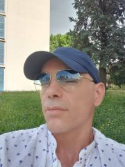 RAGAZZO MOLTO DOTATO BELO ATTIVO PORCO DISPONIBILE DA ME DA TE ACCETTO ANCHE CARTE BANCARIE
