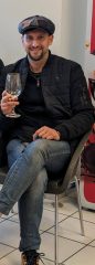Uomo 38 enne 185 x85 cerca compagnia femminile per incontri passionali no mercenarie puro divertimento 