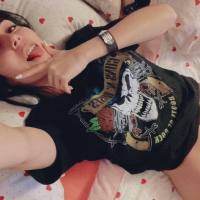 Sono disponibile per incontri sessuali a pagamento.