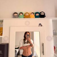 Sono disponibile per incontri sessuali a pagamento.

