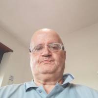 Maturo gay bella presenza passivo cerca amico intimo per amicizia continuativa e incontri erotici.