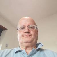 Gay bella presenza passivo cerca amico intimo per sano divertimento tra uomini 