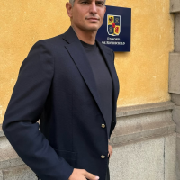 Ciao sono Ferdinando Lorenzotti cerco bel maschione comunista gay , cercatemi anche su Instagram garboofficial o tiktok garboofficial2