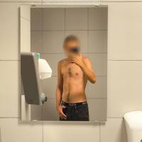 Ragazzo 20enne cerca donna matura per divertirsi 
