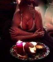 SIGNORA DISTINTA ESPERTA IN MANIPOLAZIONE DELLA GHIANDOLA PROSTATICA ALTERNATA CON LINGAM ( CLISTERE A RICHIESTA