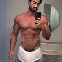 💥💥💥💥Ragazzo marocchino vero ativo&ograve;ooooo e dominante se vuoi giocare in 3 posso chiamare un mio amico che abita 15 minuti da me 💥💥💥💥