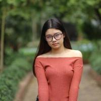   NUOVA  RAGAZZA    TINA GIOVANE   E SIMPATICA SONO A RIVA DEL GARDA  TN  SONO GIOVANE E LE MIE FOTO SONO REALI  