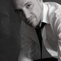  

Gigolo e Accompagnatore per Perdita della Verginità e prime esperienze sessuali 3484945271 disponibile a Milano Roma Firenze Napoli Torino Trieste 