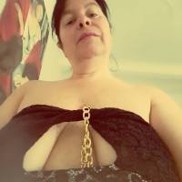 Pamela sexy milf una vera porcellina tutta da provare foto reali