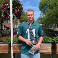 Giovane ragazzo lombardo cerca uomini che mi sfondano il culetto