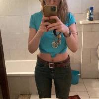 Vacca sarda con tettine sempre bagnate, cerca uomo che mi lecca figa e mi scopa forte