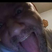 Pelatone assetato di cazzo cerca bell'uomo per essere inculato. contatto telegram siddino1