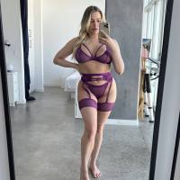 Sono disponibile per incontri sessuali a pagamento. 