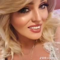 Sono come in foto;ho anche selfie su le mie foto! Italo brasiliana, razza bianca, splendida creatura attiva e passiva dolce e coccolona per le tue pri