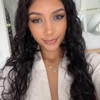 Mi chiamo Diana, ho 28 anni e sono disponibile per un incontro sessuale a pagamento. Se sei interessato, scrivimi su WhatsApp 😘😘😘😘🥰