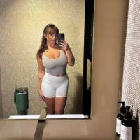 Ciao a tutti ❤️🥰
Sono Catalina, un'affascinante giovane donna disponibile per incontri discreti e a pagamento. 
Il mio telegramma: @Catalinaperrin 

