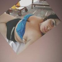 Claudia fichera hot tutta per voi , mi piace fare ottimi pompini con ingoio e squirting in faccia agli uomini. Sono una grande vacca e sono per voi