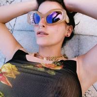 Bella, piccante, elegante e raffinata, sono molto entusiasta e birichina. 😜 Sexy e appassionata