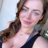 Questa bellezza mozzafiato vi lascer&agrave; senza parole e vi abbaglier&agrave; come un miraggio. &Egrave; una splendida giovane donna con lunghi capelli biondi. 🍀🍀😍