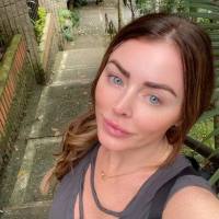 Questa bellezza mozzafiato vi lascer&agrave; senza parole e vi abbaglier&agrave; come un miraggio. &Egrave; una splendida giovane donna con lunghi capelli biondi. 🍀🍀😍