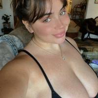 Ciao a tutti ❤️🥰
Sono Catalina, un'affascinante giovane donna disponibile per incontri discreti e a pagamento. 
Il mio telegramma: @Catalinaperrin 

