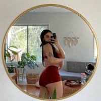 Sono disponibile per qualsiasi tipo di massaggio rilassante con lieto fine