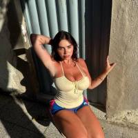 Ciao a tutti ❤️🥰😍
Sono Catalina, una giovane e adorabile ragazza disponibile per incontri sexy a pagamento, senza impegno. Se il desiderio parla pi&ugrave;