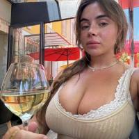 Ciao a tutti ❤️🥰
Sono Catalina, un'affascinante giovane donna disponibile per incontri discreti e a pagamento. 
Il mio telegramma: @Catalinaperrin 

